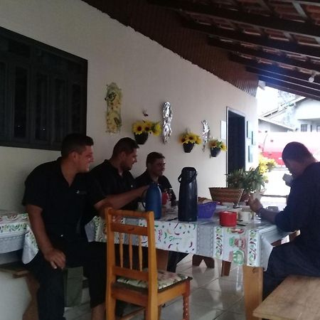 Hostel Cidade Das Flores 2 جوينفيل المظهر الخارجي الصورة