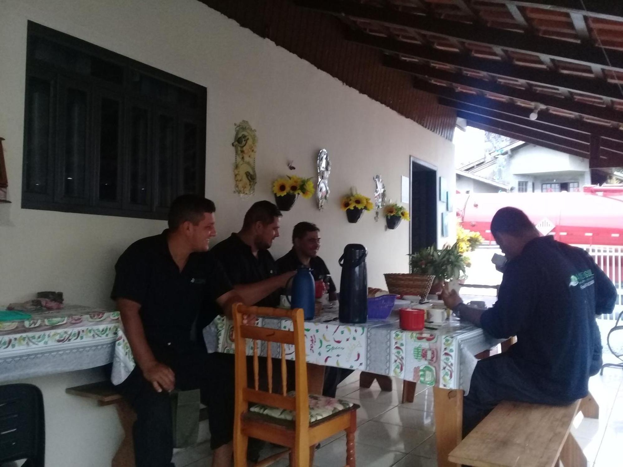 Hostel Cidade Das Flores 2 جوينفيل المظهر الخارجي الصورة